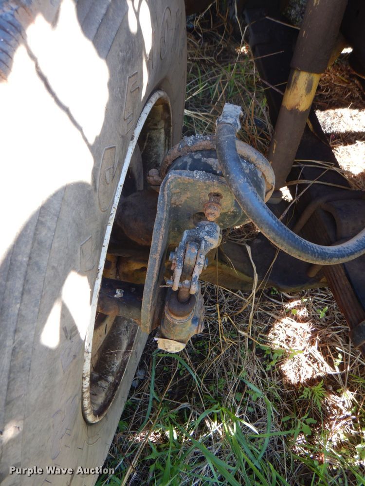 image for item DK5669 1995 International 4900  dump truck