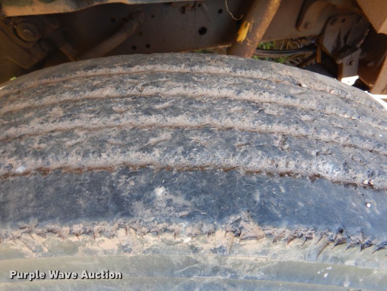 image for item DK5669 1995 International 4900  dump truck