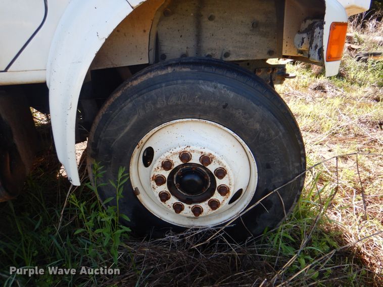 image for item DK5669 1995 International 4900  dump truck