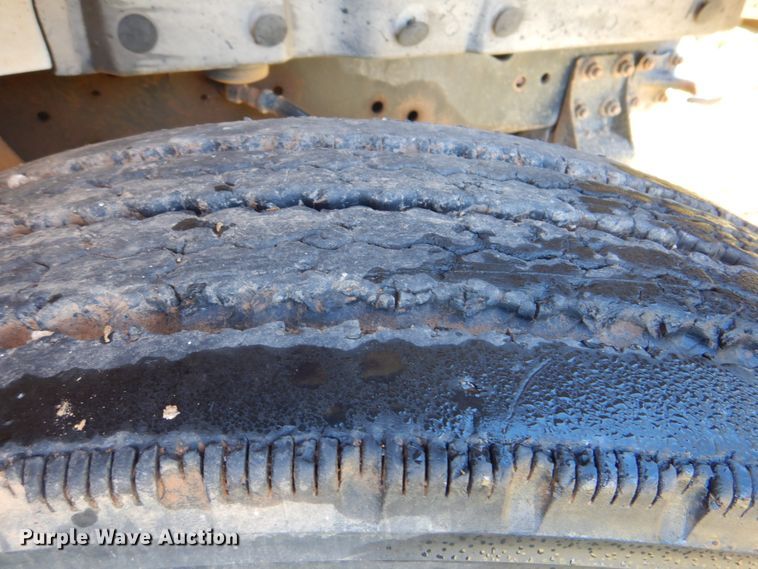 image for item DK5669 1995 International 4900  dump truck