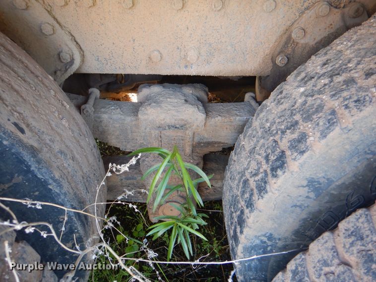 image for item DK5669 1995 International 4900  dump truck