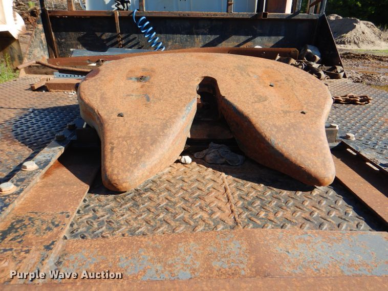 image for item DK5670 1991 International 8100  flatbed truck