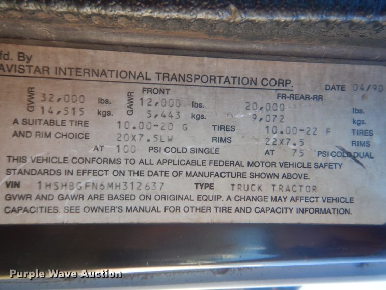 image for item DK5670 1991 International 8100  flatbed truck