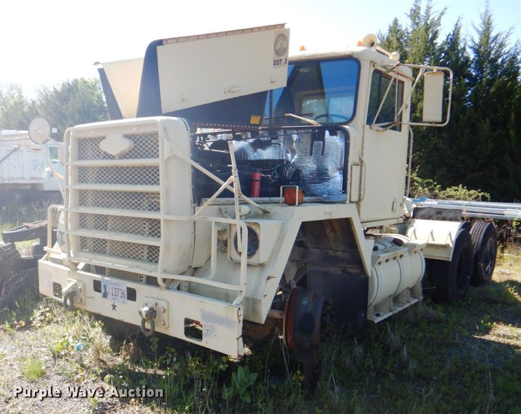 image for item DK5671 1984 Am General M1915A1  semi truck