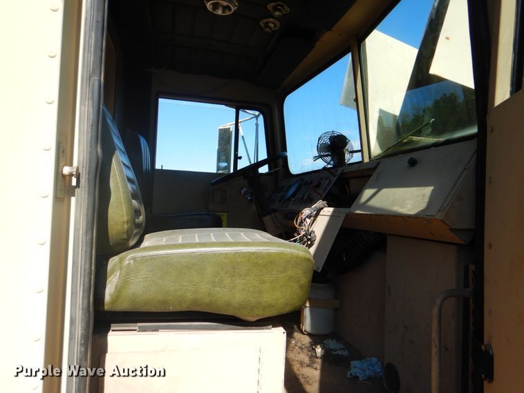image for item DK5671 1984 Am General M1915A1  semi truck