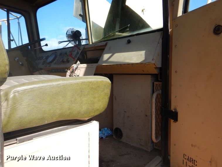 image for item DK5671 1984 Am General M1915A1  semi truck