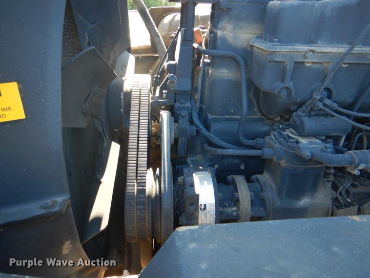 image for item DK5671 1984 Am General M1915A1  semi truck