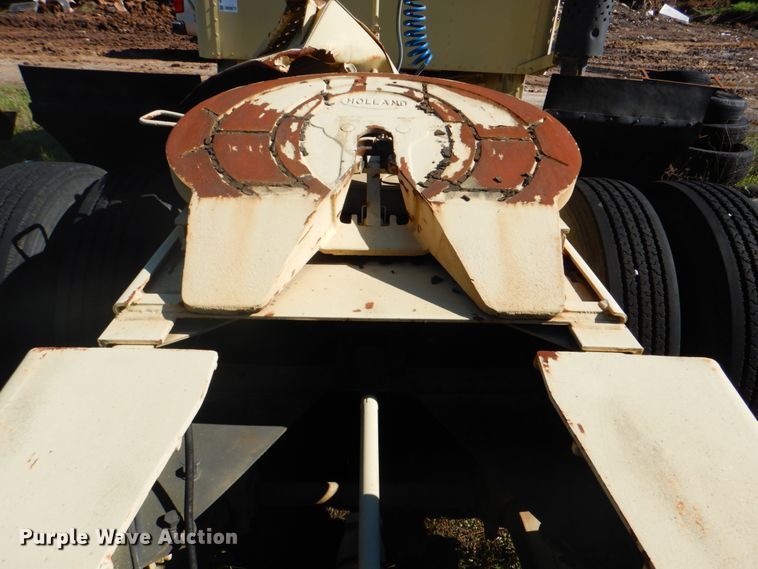 image for item DK5671 1984 Am General M1915A1  semi truck