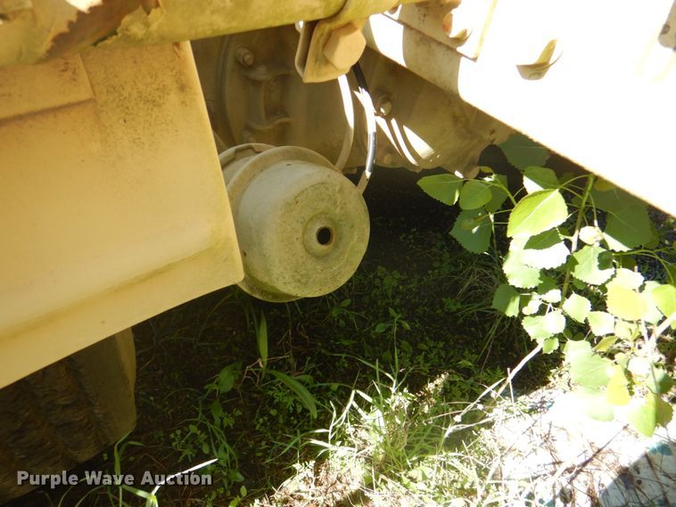 image for item DK5671 1984 Am General M1915A1  semi truck