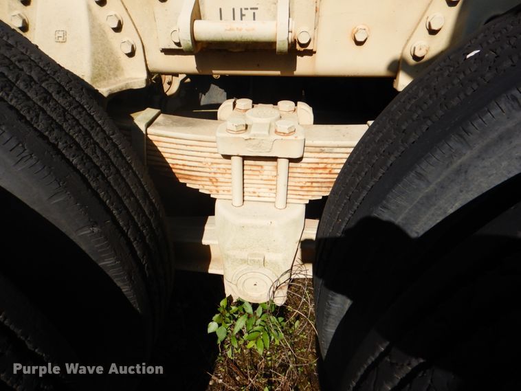 image for item DK5671 1984 Am General M1915A1  semi truck