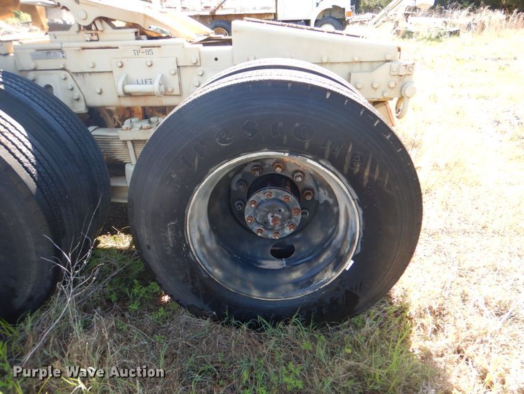 image for item DK5671 1984 Am General M1915A1  semi truck