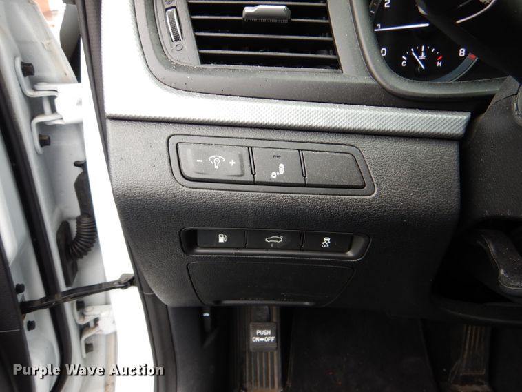 image for item DL8023 2019 Hyundai Sonata