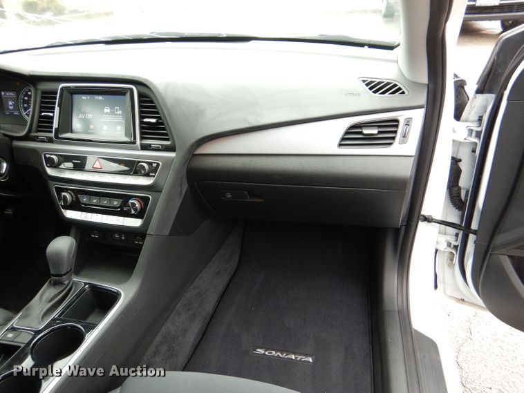 image for item DL8023 2019 Hyundai Sonata