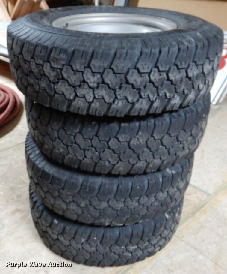 image for item DL8075 Automotive parts and accessories