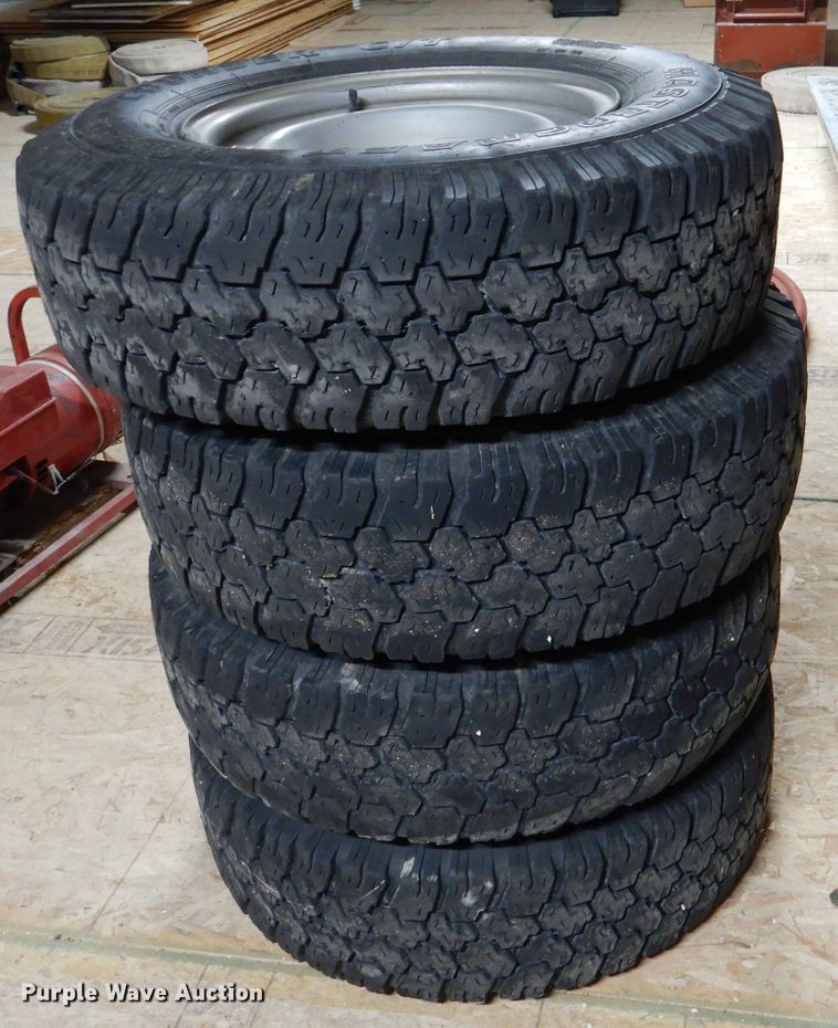 image for item DL8075 Automotive parts and accessories