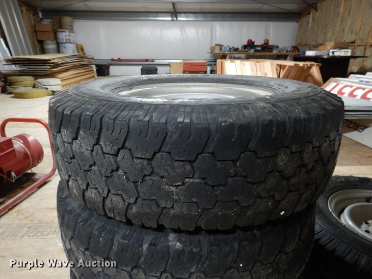 image for item DL8075 Automotive parts and accessories