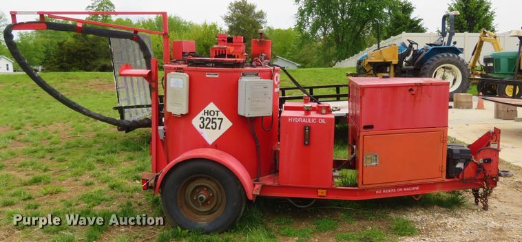 image for item FP9275 2002 Crafco SS125  melter applicator