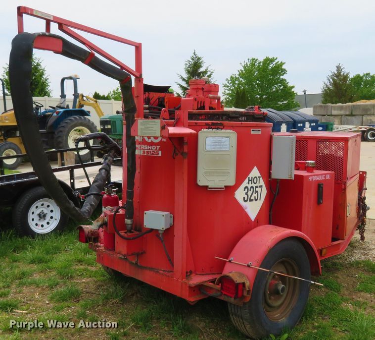 image for item FP9275 2002 Crafco SS125  melter applicator