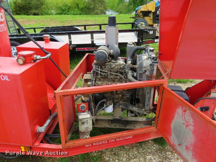 image for item FP9275 2002 Crafco SS125  melter applicator