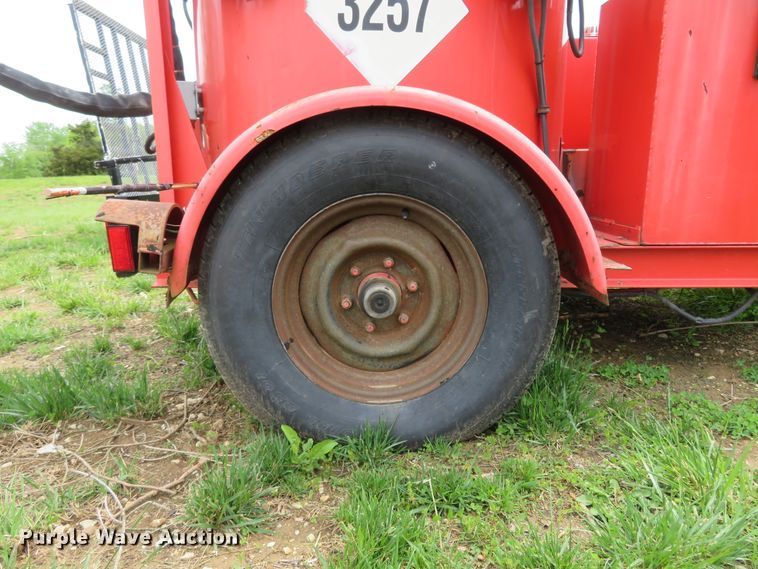 image for item FP9275 2002 Crafco SS125  melter applicator