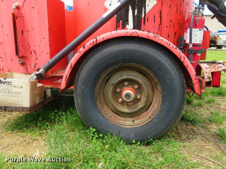 image for item FP9275 2002 Crafco SS125  melter applicator