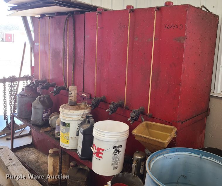 image for item HE9677 Oil storage tank