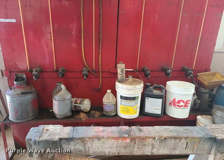 image for item HE9677 Oil storage tank