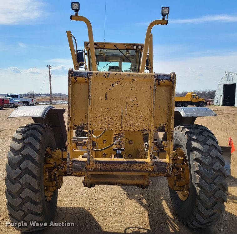 image for item HE9678 2007 Caterpillar 140H VHP  motor grader