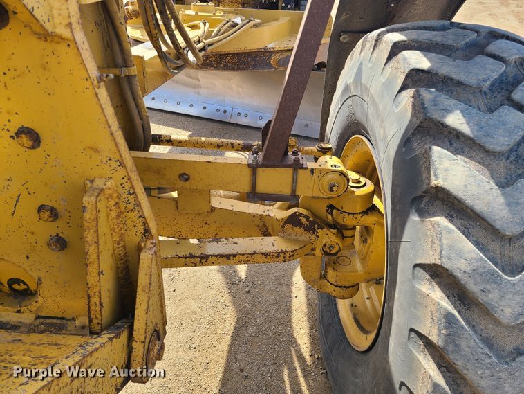 image for item HE9678 2007 Caterpillar 140H VHP  motor grader