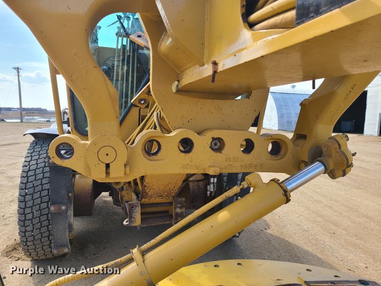 image for item HE9678 2007 Caterpillar 140H VHP  motor grader