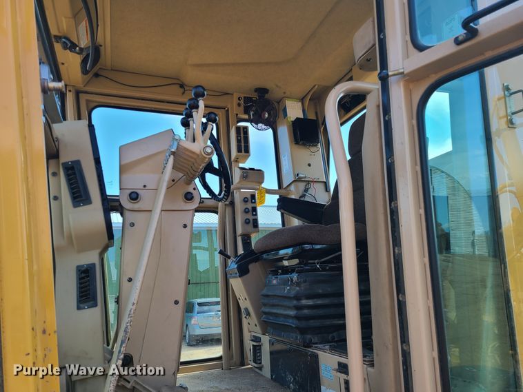 image for item HE9678 2007 Caterpillar 140H VHP  motor grader