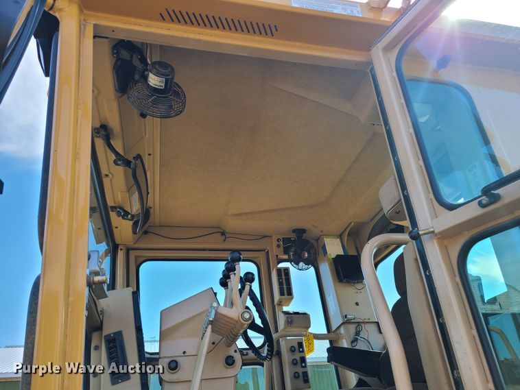 image for item HE9678 2007 Caterpillar 140H VHP  motor grader