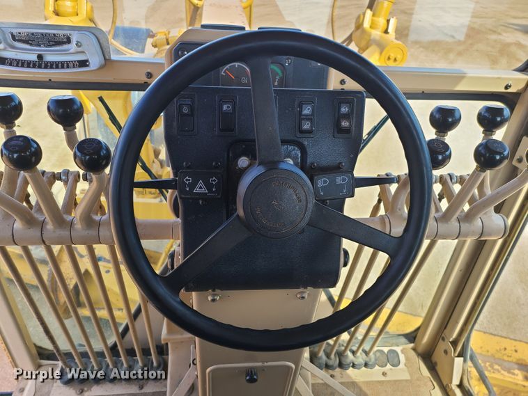 image for item HE9678 2007 Caterpillar 140H VHP  motor grader