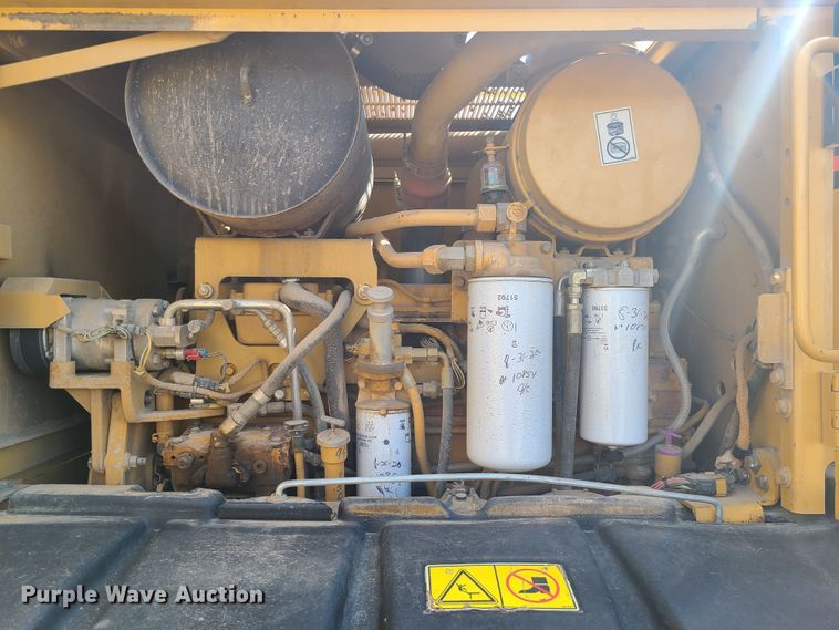 image for item HE9678 2007 Caterpillar 140H VHP  motor grader