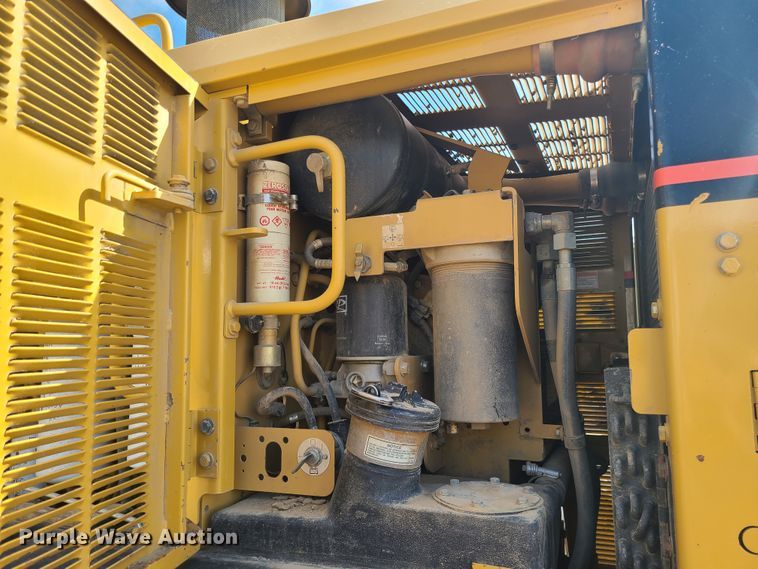 image for item HE9678 2007 Caterpillar 140H VHP  motor grader