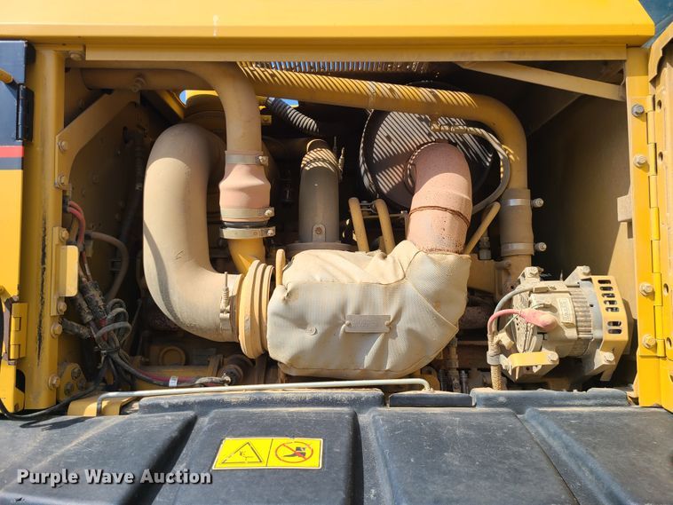 image for item HE9678 2007 Caterpillar 140H VHP  motor grader