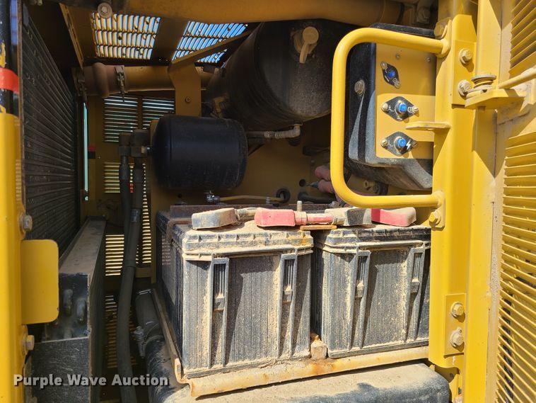 image for item HE9678 2007 Caterpillar 140H VHP  motor grader