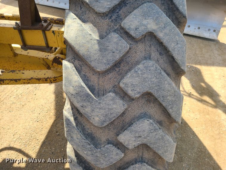 image for item HE9678 2007 Caterpillar 140H VHP  motor grader