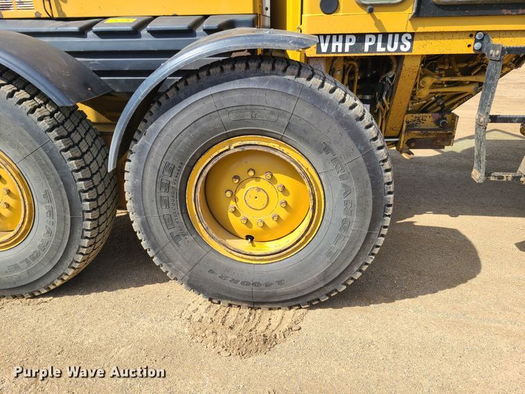 image for item HE9678 2007 Caterpillar 140H VHP  motor grader