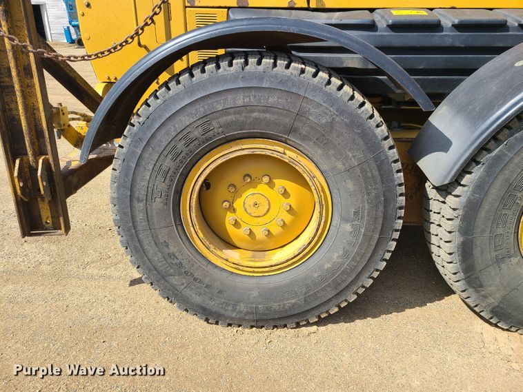 image for item HE9678 2007 Caterpillar 140H VHP  motor grader