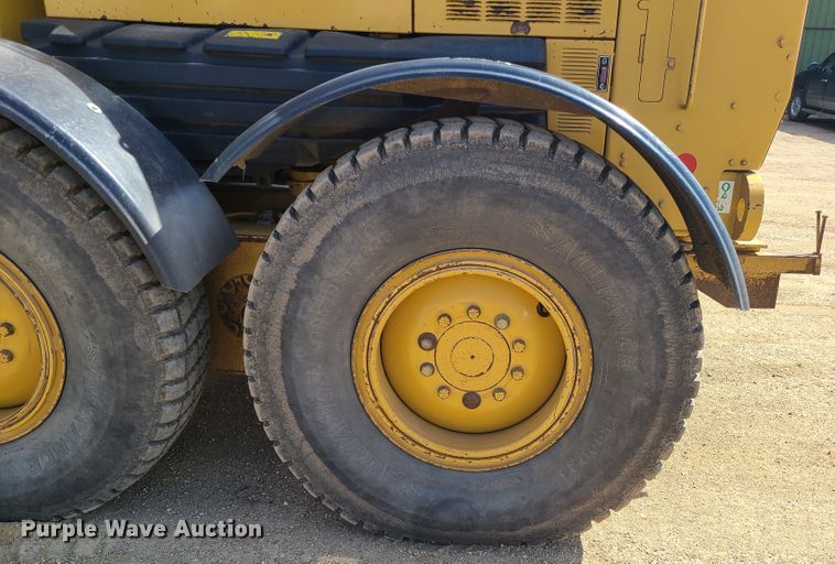 image for item HE9678 2007 Caterpillar 140H VHP  motor grader