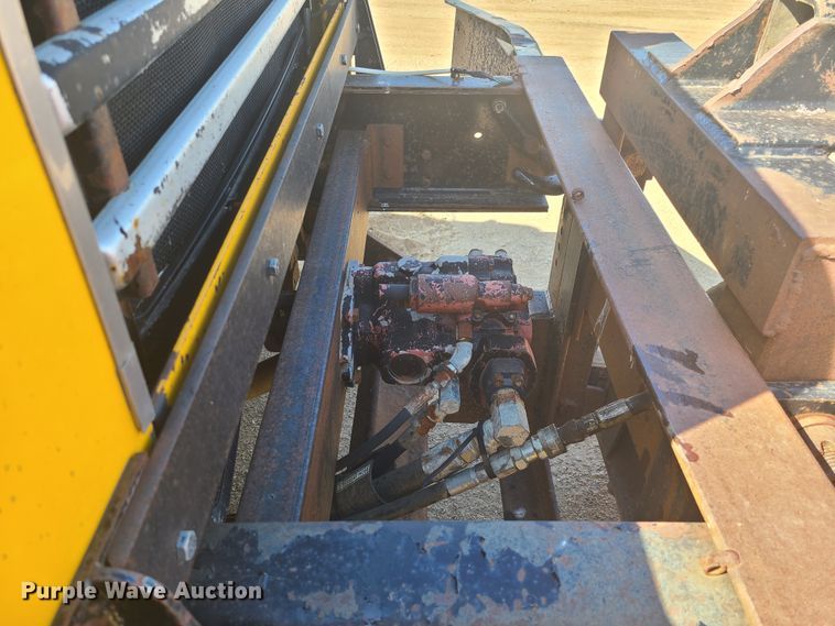 image for item HE9679 1999 Mack RD690S  dump truck