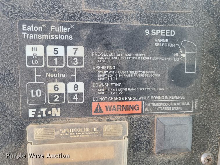 image for item HE9679 1999 Mack RD690S  dump truck