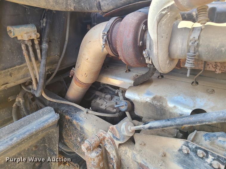 image for item HE9679 1999 Mack RD690S  dump truck