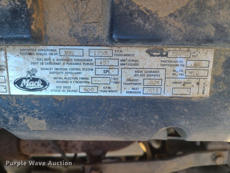 image for item HE9679 1999 Mack RD690S  dump truck