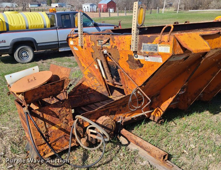 image for item HE9681 Spreader