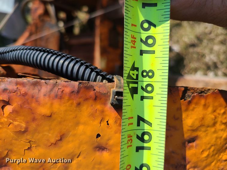 image for item HE9681 Spreader