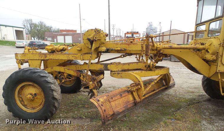 image for item HF9900 Caterpillar 12  rigid frame motor grader