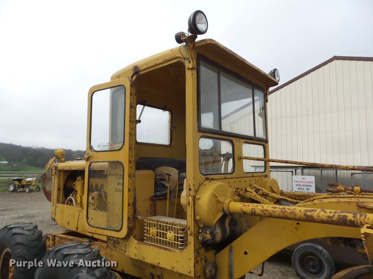 image for item HF9900 Caterpillar 12  rigid frame motor grader