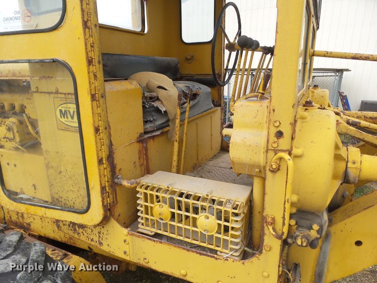 image for item HF9900 Caterpillar 12  rigid frame motor grader